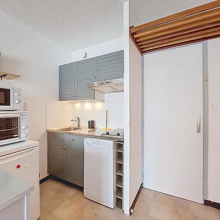 Appartement 4 Pers Avec Balcon Sud Proche Commerces Et Pistes - Fr-1-275-177 *
