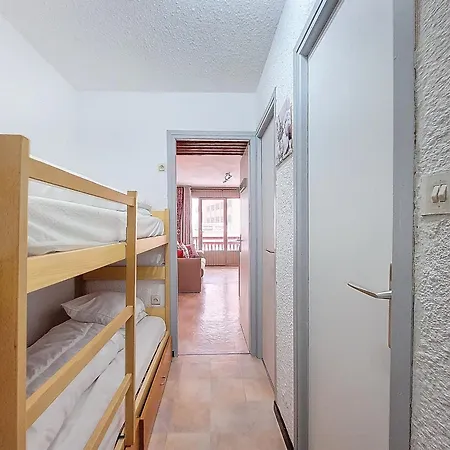 4 Pers Avec Balcon Sud Proche Commerces Et Pistes - Fr-1-275-177