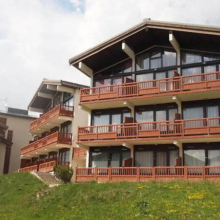 4 Pers Avec Balcon Sud Proche Commerces Et Pistes - Fr-1-275-177